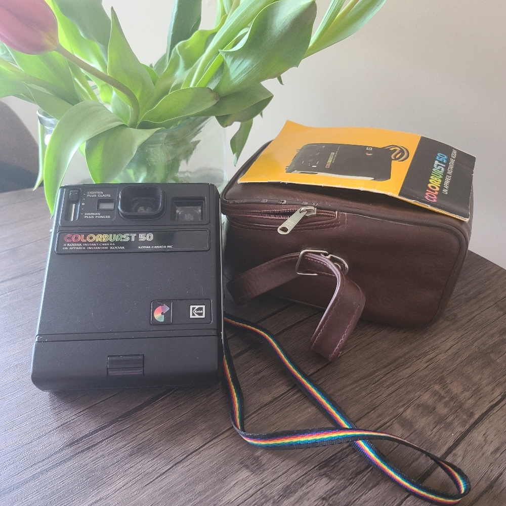 Kodak colorburst 50 instant camera